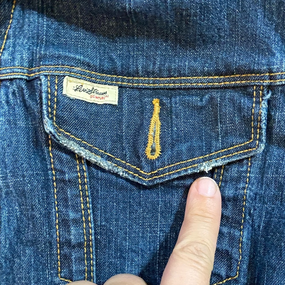 Levi’s denim jacket - Picture 4 of 9